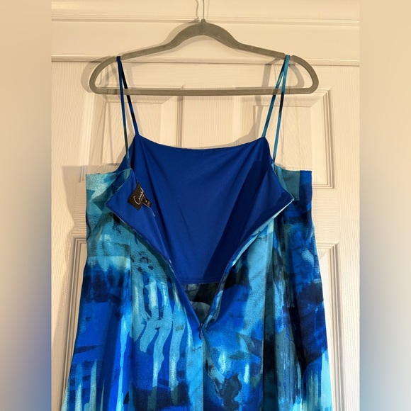 Connected Apparel Women’s Blue Abstract Midi Dress - Picture 4 of 8